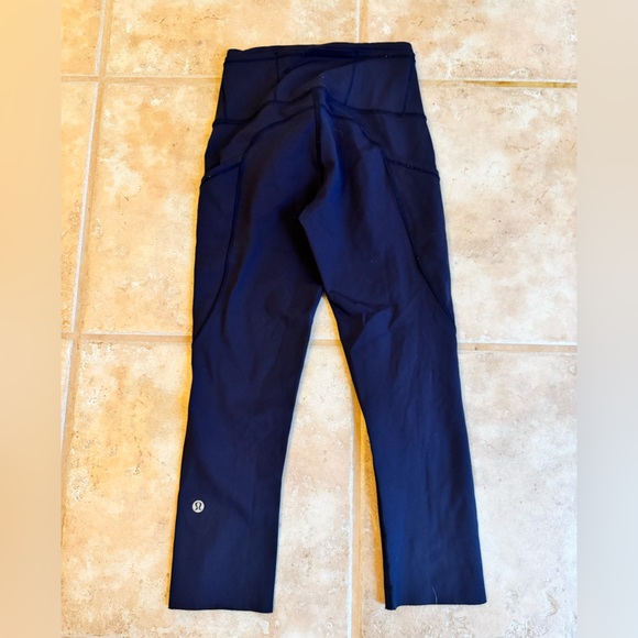 Lululemon Navy Blue Capri Leggings – Size 2 - Picture 2 of 5